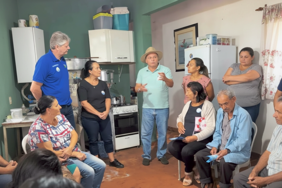 Produtores do Assentamento Estrela recebem Jaime Verruck